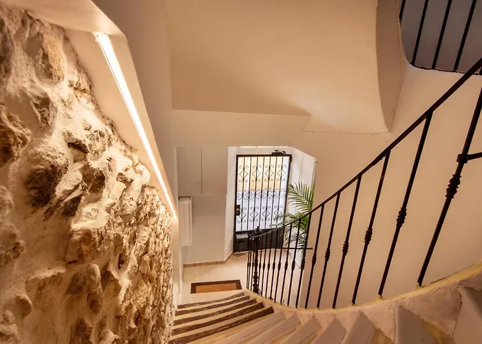 L De Manon, Centre Historique Du Vieil Antibes