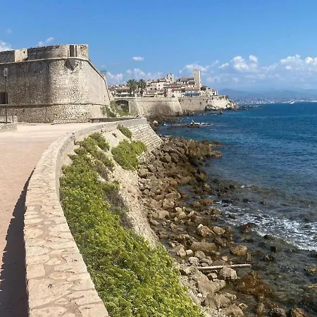 L De Manon, Centre Historique Du Vieil * Antibes