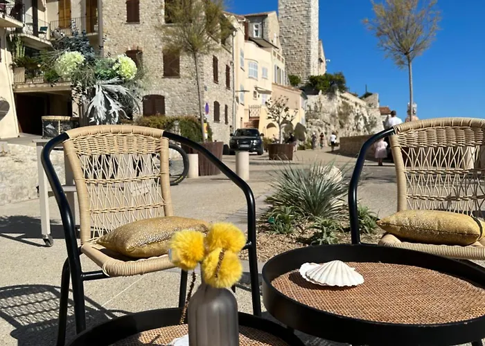 L De Manon, Centre Historique Du Vieil Appartement Antibes