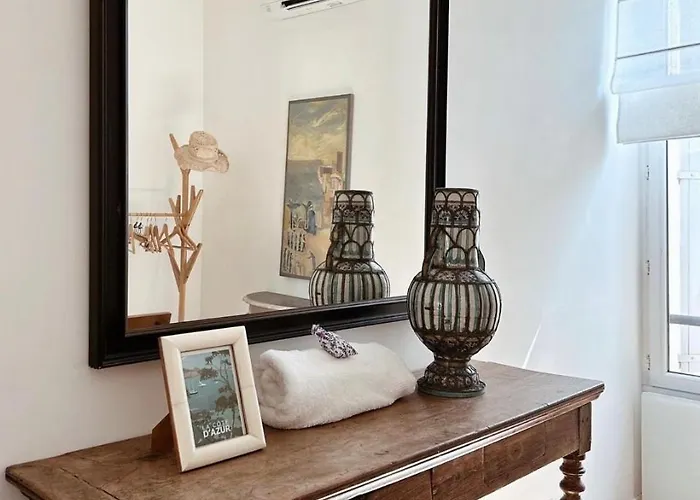 L De Manon, Centre Historique Du Vieil